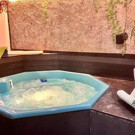 아파트 Unique Ferienhaeuser In -