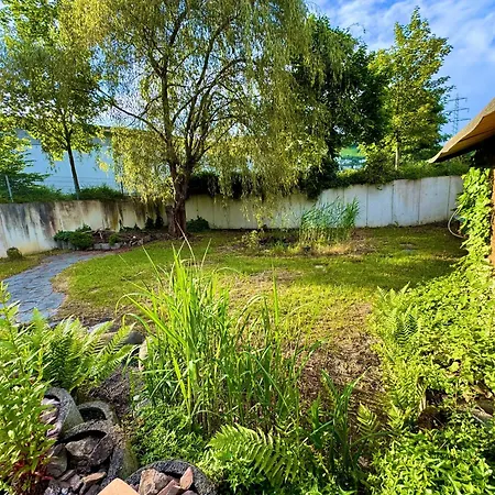 Unique Ferienhaeuser In - *