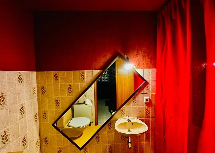 Unique Ferienhaeuser In - באד אמס