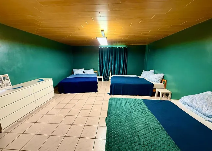 Unique Ferienhaeuser In - *