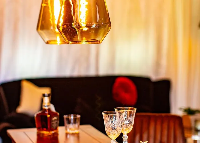 Unique Ferienhaeuser In - דירה *