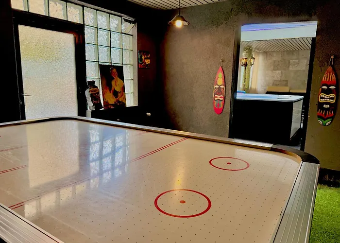 Unique Ferienhaeuser In - *